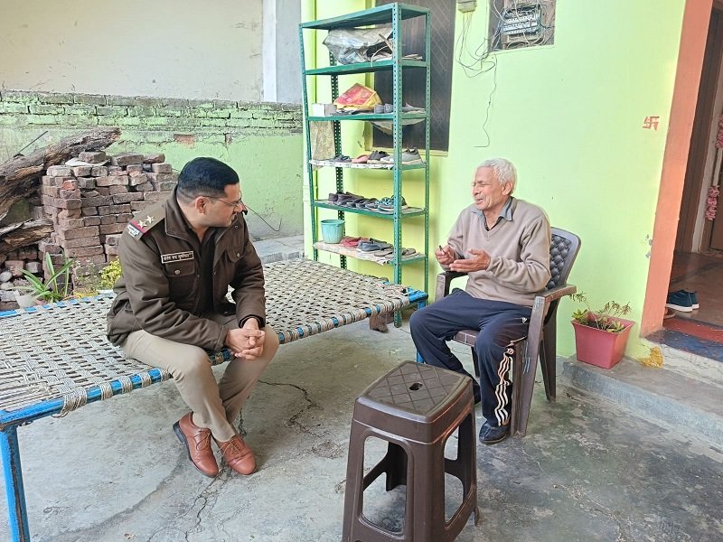 SeniorCitizensHelp : सिनियर सिटीजन को दिलाया हर सम्भव सहायता का भरोसा SeniorCitizensHelp