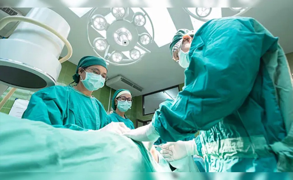 IndreshHospitalMiracle : इंद्रेश अस्पताल में चमत्कार – विशेष सुई से घुटने हुए फिट IndreshHospitalMiracle