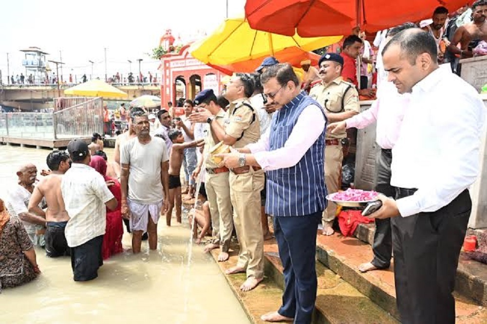 KanwarYatra2026 : कांवड़ यात्रा में घातक हथियार , प्रतिबंधित सामग्री पर प्रतिबंध KanwarYatra2026