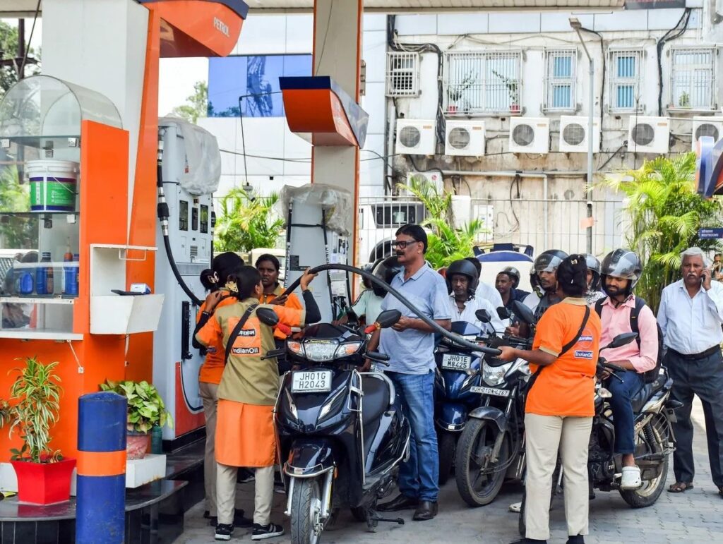 SupremeCourtNoInsuranceNoPetrol : बिना वैध बीमा के पेट्रोल-डीजल न दें – कोर्ट SupremeCourtNoInsuranceNoPetrol