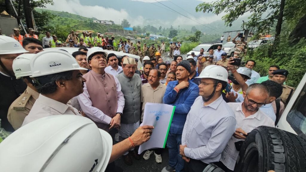 ChamoliTunnelAccident : घटना के बाद बचाव के लिए गए सभी 6 लोग भी सुरक्षित, अब तक 7 लोगों के दुःखद मृत्यु की सूचना ChamoliTunnelAccident