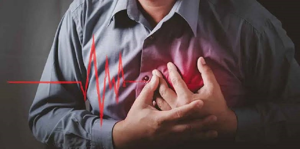HeartHealth : दिल की बीमारी ! इन संकेतों को न करें नजरअंदाज HeartHealth