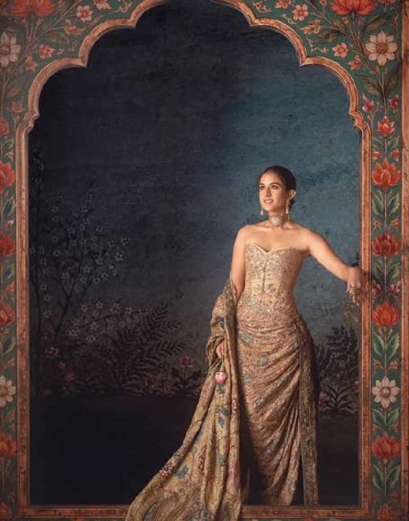 RadhikaAmbaniFashion : राधिका अंबानी की ड्रेस पर दिखी पूरी ‘कृष्ण लीला RadhikaAmbaniFashion